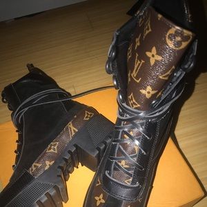 Lv boots